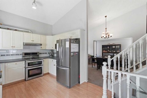 271 Erin Meadow Close Se, Calgary, AB 