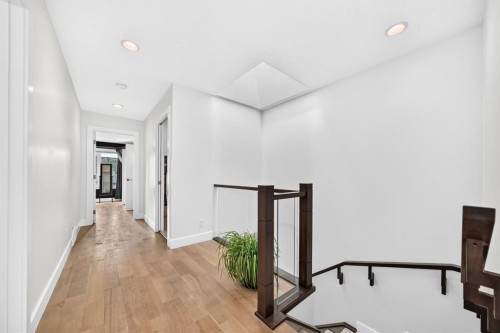 4817 20 Avenue Nw, Calgary, AB 
