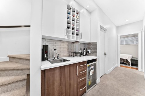 4817 20 Avenue Nw, Calgary, AB 