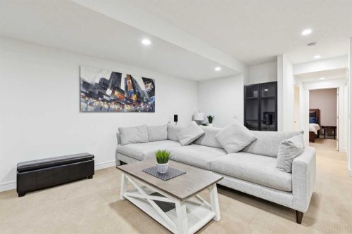 2819 26 Street Sw, Calgary, AB 