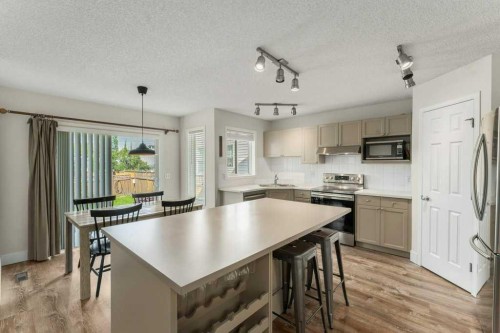393 Inverness Park Se, Calgary, AB 