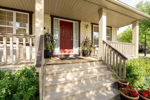 393 Inverness Park Se, Calgary, AB 