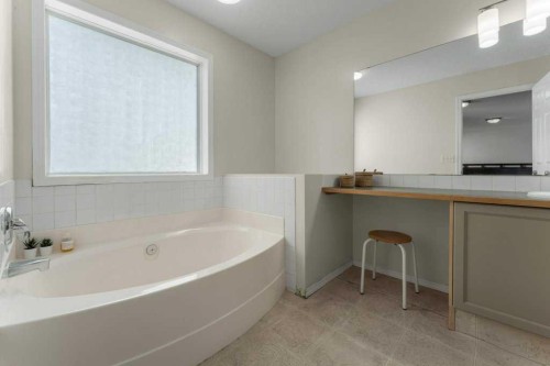 393 Inverness Park Se, Calgary, AB 
