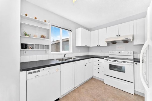 179 Saddlemead Green Ne, Calgary, AB 