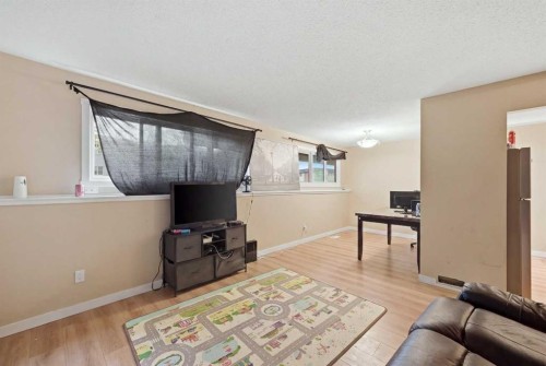 419 Huntsville Crescent Nw, Calgary, AB 