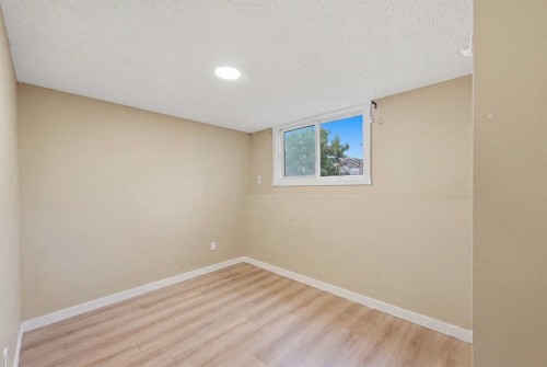 419 Huntsville Crescent Nw, Calgary, AB 