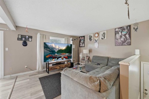 419 Huntsville Crescent Nw, Calgary, AB 