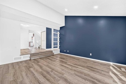 4351 58 Street Ne, Calgary, AB 