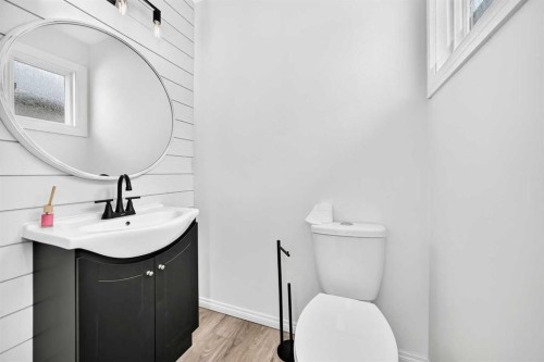 4351 58 Street Ne, Calgary, AB 