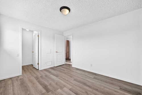 4351 58 Street Ne, Calgary, AB 