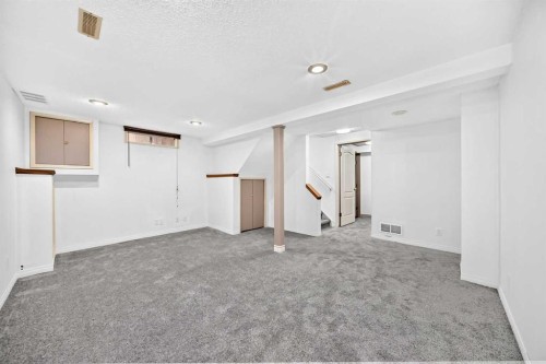 4351 58 Street Ne, Calgary, AB 