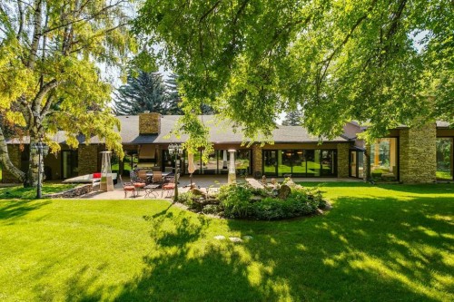 40 Eagle Ridge Place Sw, Calgary, AB 