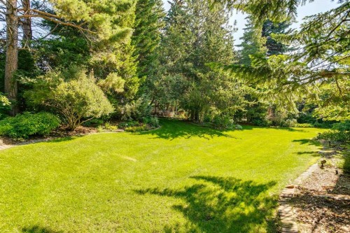 40 Eagle Ridge Place Sw, Calgary, AB 