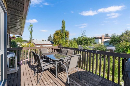 44 Templemont Drive Ne, Calgary, AB 