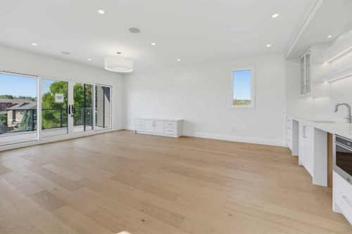 2407 4 Avenue Nw, Calgary, AB 
