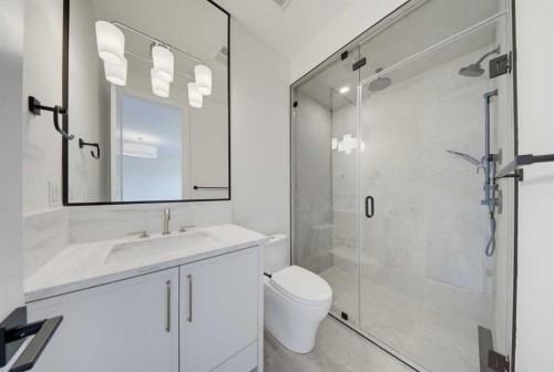 2407 4 Avenue Nw, Calgary, AB 