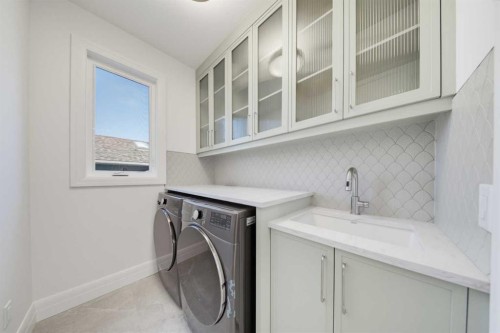 2407 4 Avenue Nw, Calgary, AB 
