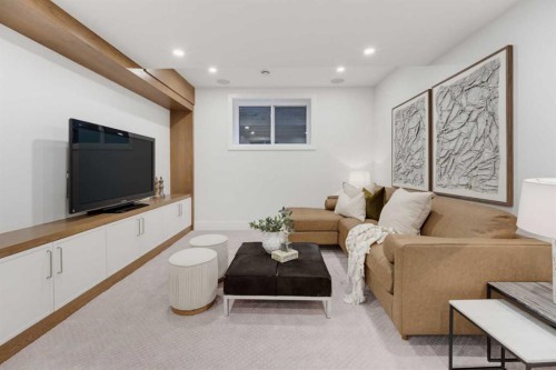 2407 4 Avenue Nw, Calgary, AB 