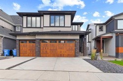 28 Royston Way NWCalgary, AB T3L 0H9