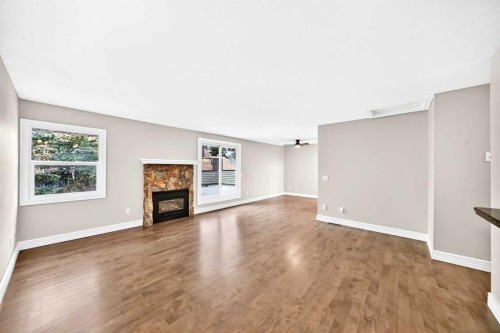 225-33 Glamis Green SW Calgary, AB T3E 6T9
