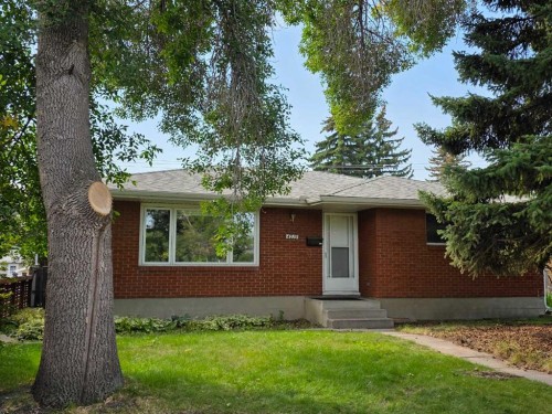 4215 Villa Crescent Nw, Calgary, AB 