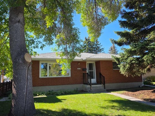 4215 Villa Crescent Nw, Calgary, AB 