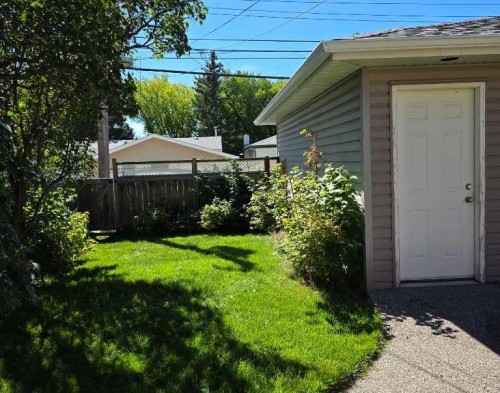 4215 Villa Crescent Nw, Calgary, AB 