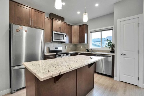 40 Cornerbrook Gate Ne, Calgary, AB 