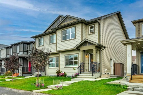 40 Cornerbrook Gate Ne, Calgary, AB 