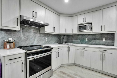 40 Cornerbrook Gate Ne, Calgary, AB 