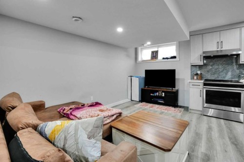 40 Cornerbrook Gate Ne, Calgary, AB 