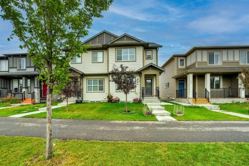 40 Cornerbrook Gate Ne, Calgary, AB 