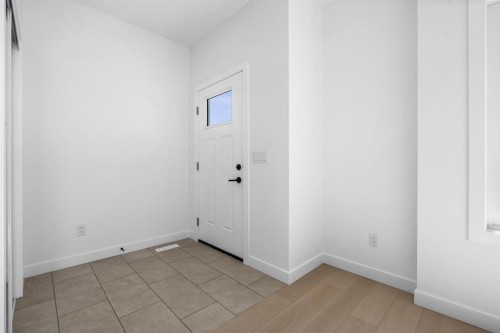2248 Waterbury Road  Chestermere, AB T1X 2Y9