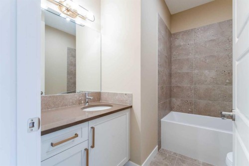 131 Waterford Manor, Chestermere, AB 