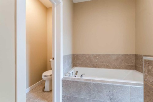 131 Waterford Manor, Chestermere, AB 