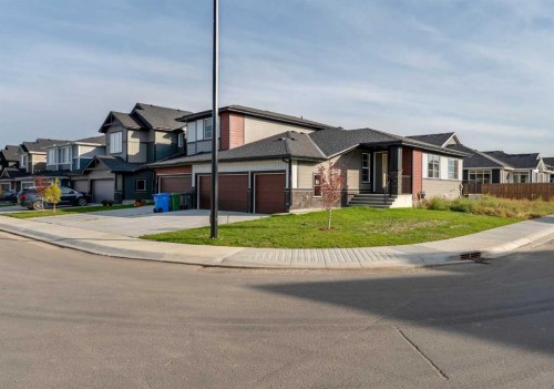 131 Waterford Manor, Chestermere, AB 