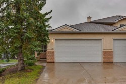 101 Scenic Acres Terrace NWCalgary, AB T3L 1Y4