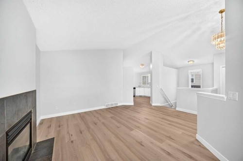 136 Bridlemeadows Common Sw, Calgary, AB 