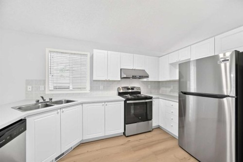 136 Bridlemeadows Common Sw, Calgary, AB 