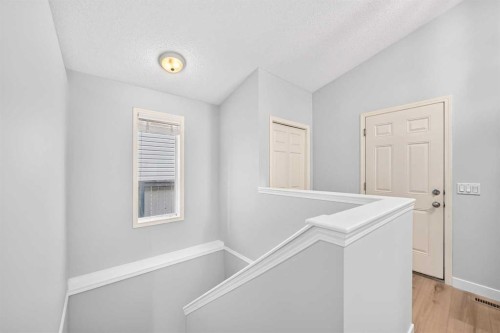 136 Bridlemeadows Common Sw, Calgary, AB 