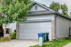 136 Bridlemeadows Common SW Calgary, AB T2Y 4V3