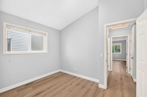 136 Bridlemeadows Common Sw, Calgary, AB 