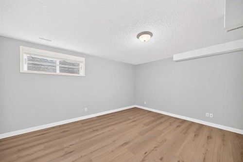 136 Bridlemeadows Common Sw, Calgary, AB 