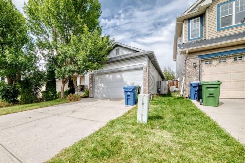 136 Bridlemeadows Common Sw, Calgary, AB 