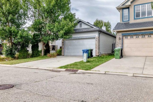 136 Bridlemeadows Common Sw, Calgary, AB 