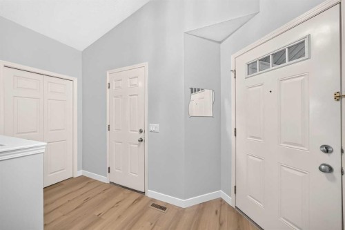 136 Bridlemeadows Common Sw, Calgary, AB 