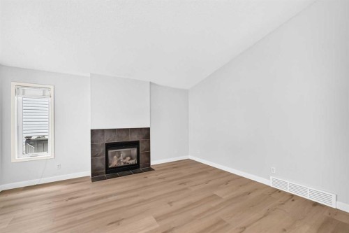 136 Bridlemeadows Common Sw, Calgary, AB 