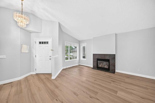 136 Bridlemeadows Common Sw, Calgary, AB 