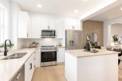 303-30 Rochester View NWCalgary, AB T3L 0M8