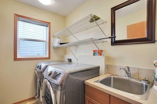 144 Hillcrest Cape, Strathmore, AB 